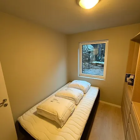 In With Two Bedrooms דירה